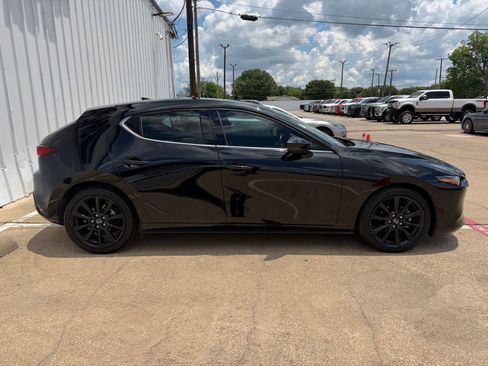 Used 2022 MAZDA MAZDA3 s FWD image 8