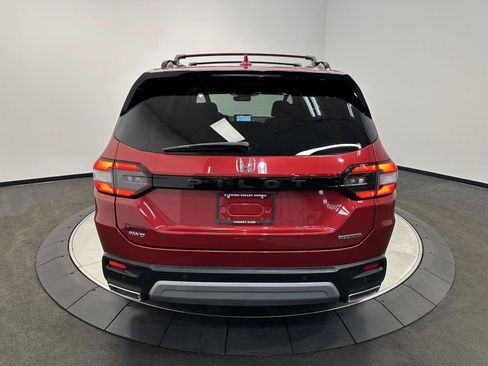 Certified 2025 Honda Pilot Touring image 6