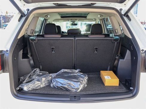 New 2026 Volkswagen Atlas Peak Edition image 10