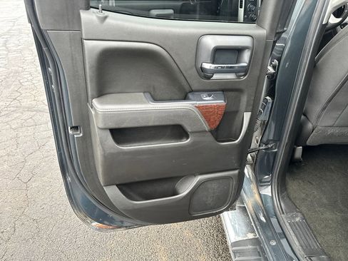 Used 2017 GMC Sierra 1500 SLE image 33