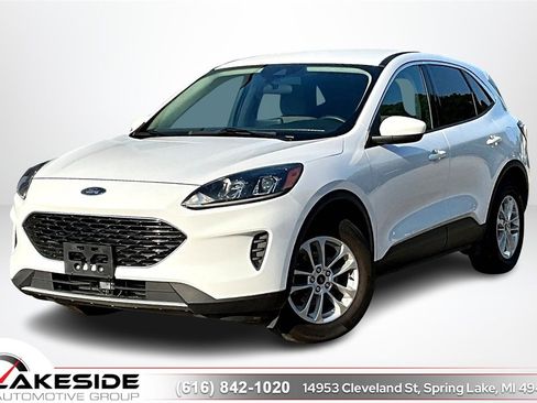 Used 2020 Ford Escape SE image 1