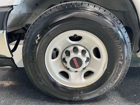 Used 2019 GMC Savana 2500 w/ Driver Convenience Package image 14