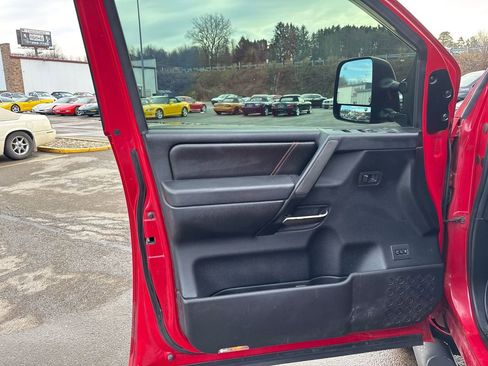 Used 2010 Nissan Titan PRO-4X w/ Pro-4x Leather Pkg image 18
