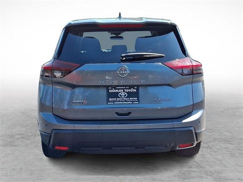 Used 2024 Nissan Rogue SV image 5