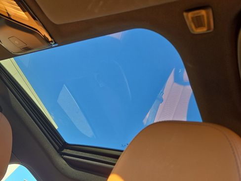 Used 2023 BMW 330i xDrive Sedan w/ Driving Assistance Package image 14