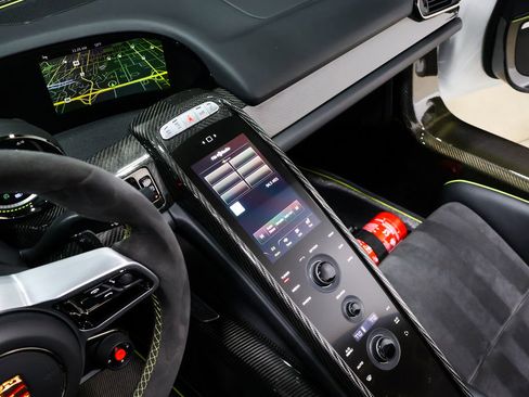 Used 2015 Porsche 918 Spyder image 43