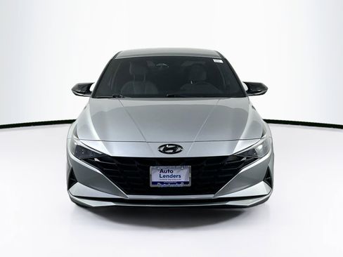 Used 2023 Hyundai Elantra SEL w/ Convenience Package FWD image 2