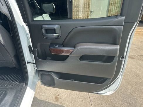 Used 2017 GMC Sierra 1500 SLE w/ SLE Value Package AWD/4WD image 19