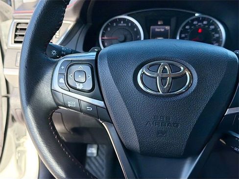 Used 2017 Toyota Camry XSE image 33