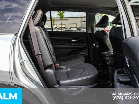 Used 2024 Toyota Grand Highlander AWD image 21