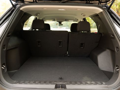 Used 2024 Chevrolet Equinox LS image 42