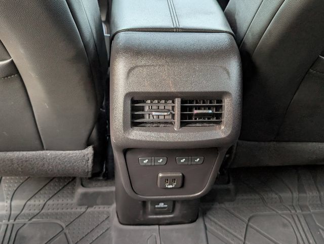 Certified 2024 Chevrolet Equinox Premier FWD image 22