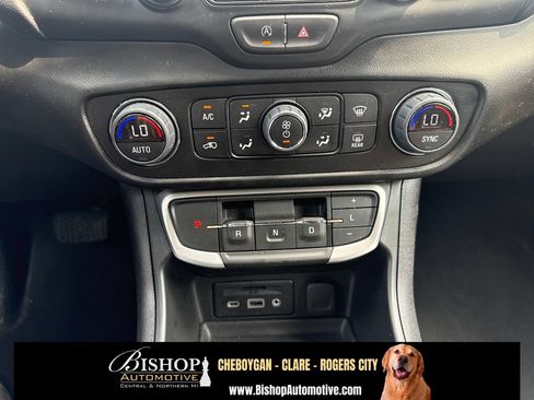 Used 2023 GMC Terrain SLT FWD image 23
