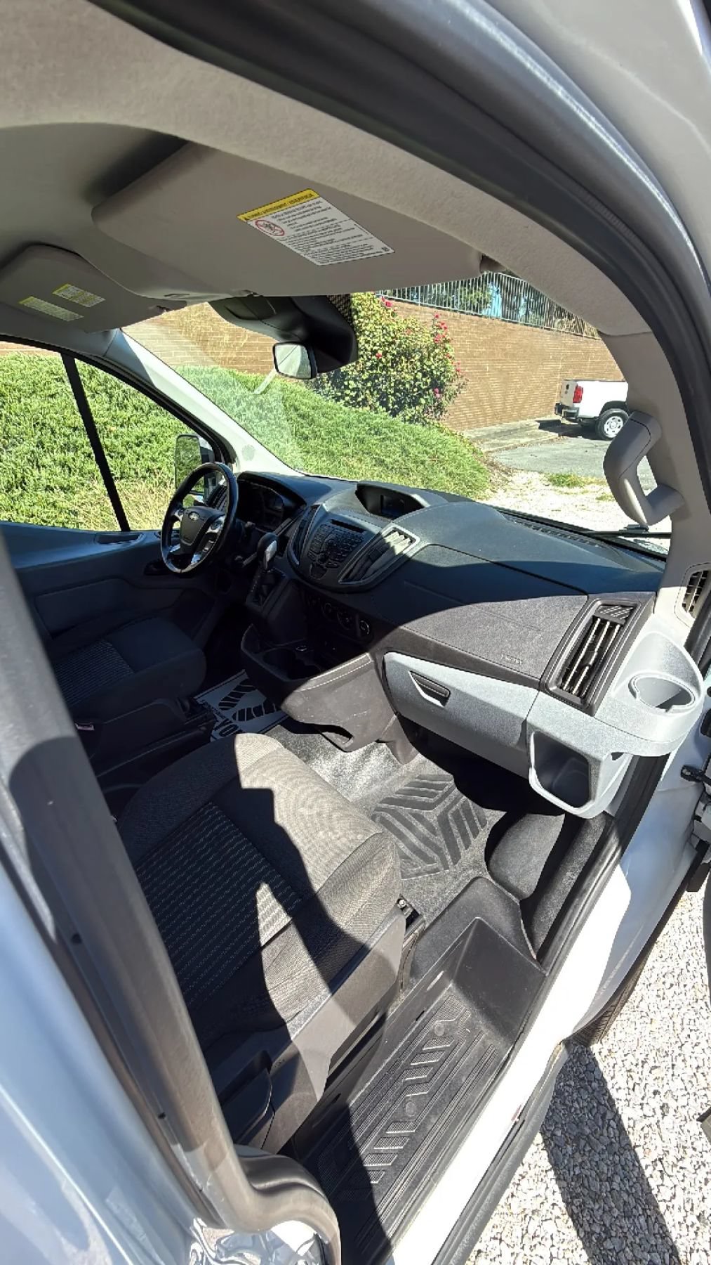 Used 2016 Ford Transit 150 130 Low Roof RWD image 38