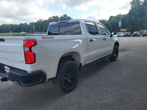 Used 2022 Chevrolet Silverado 1500 LT Trail Boss w/ Convenience Package II AWD/4WD image 5