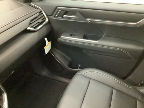 New 2026 GMC Acadia Elevation AWD/4WD image 23