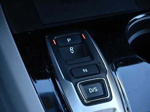 Used 2020 Honda Pilot Elite image 22