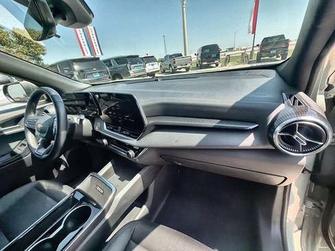 Certified 2025 Chevrolet Equinox LT w/ Convenience Package II FWD image 28