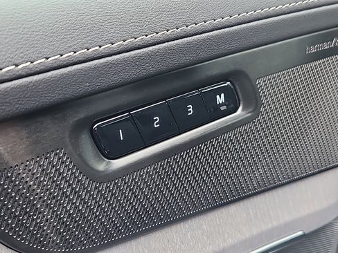 New 2026 Volvo XC90 B6 Ultra w/ Protection Package Premier image 11