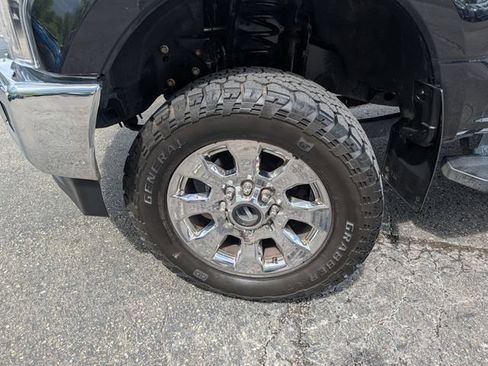 Used 2019 Ford F250 Lariat w/ Lariat Ultimate Package AWD/4WD image 3