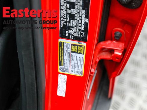 Used 2025 Kia Soul LX w/ LX Technology Package image 32