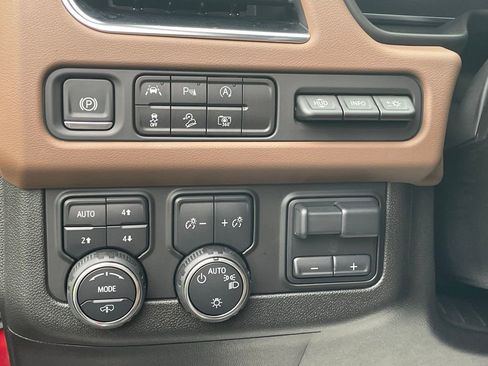 Certified 2024 Chevrolet Tahoe High Country AWD/4WD image 35