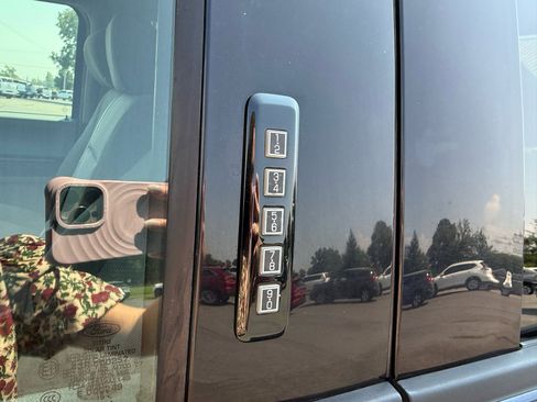 Used 2020 Ford F150 XLT image 39