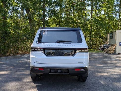 Used 2022 Jeep Grand Wagoneer Series II w/ Premium Group II image 7