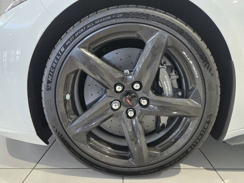 New 2025 Chevrolet Corvette E-Ray image 13