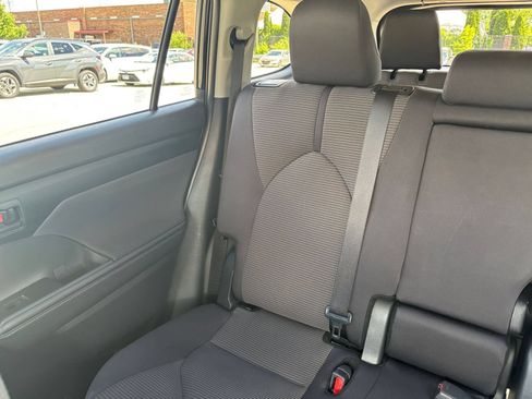 Used 2025 Toyota Highlander LE FWD image 41