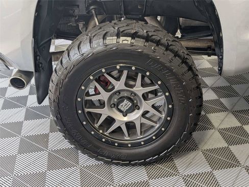 Used 2018 Toyota Tundra SR5 w/ TRD Off Road Package AWD/4WD image 9