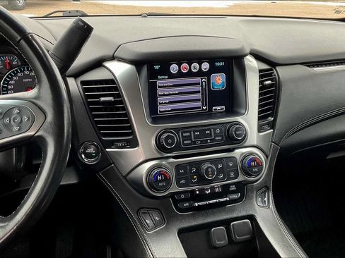 Used 2019 Chevrolet Tahoe LT w/ Luxury Package AWD/4WD image 7