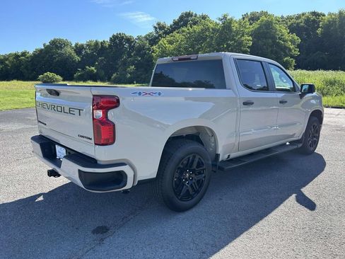 New 2026 Chevrolet Silverado 1500 Custom w/ LPO, Dark Essentials Package AWD/4WD image 4