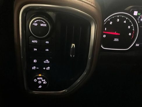 Used 2022 Chevrolet Silverado 1500 High Country w/ Z71 Off-Road Package AWD/4WD image 24