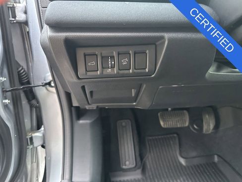 Certified 2025 Subaru Outback Premium AWD/4WD image 11