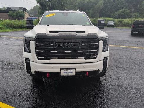 Used 2024 GMC Sierra 2500 AT4 w/ Snow Plow Prep/Camper Package AWD/4WD image 8
