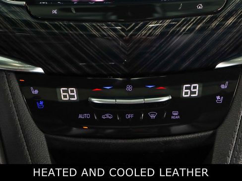 Used 2024 Cadillac XT6 Premium Luxury AWD/4WD image 19