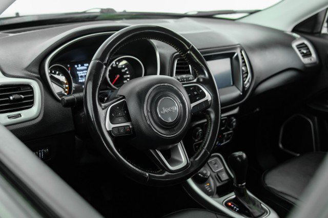 Used 2020 Jeep Compass Latitude AWD/4WD image 13
