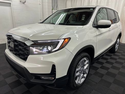 Used 2025 Honda Passport EX-L image 5