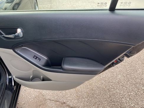 Used 2015 Kia Forte EX image 22