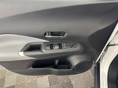 Used 2024 Nissan Kicks SR w/ SR Premium Package FWD image 18