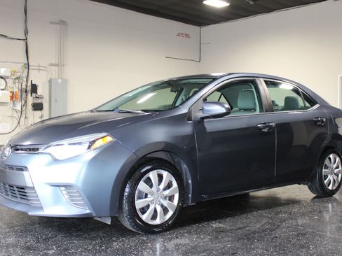 Used 2015 Toyota Corolla LE FWD image 6
