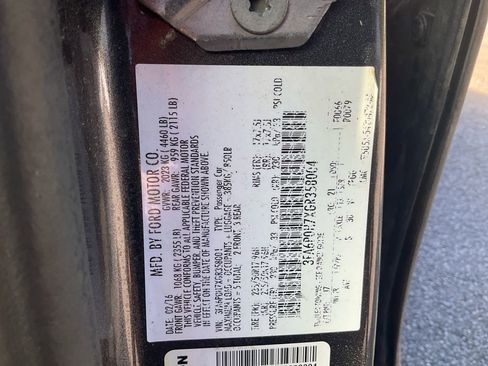 Used 2016 Ford Fusion SE FWD image 18