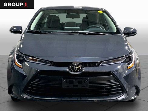 Certified 2025 Toyota Corolla LE FWD image 4