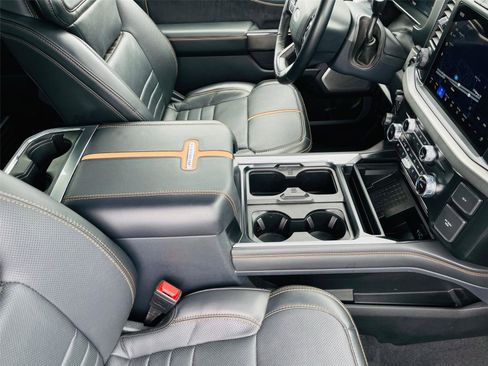 Used 2023 Ford F350 Platinum image 26