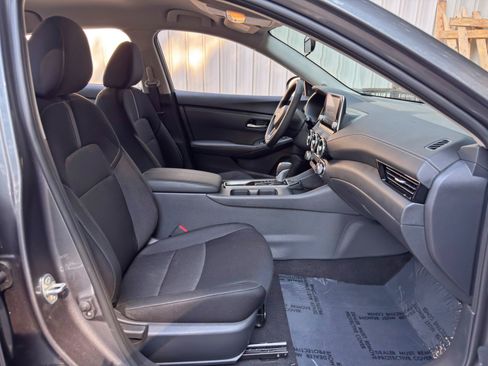 Used 2025 Nissan Sentra SV FWD image 14