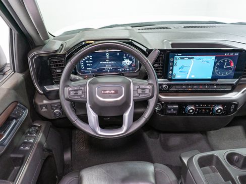 Used 2025 GMC Sierra 1500 SLT AWD/4WD image 12