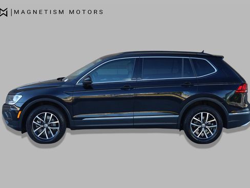 Used 2021 Volkswagen Tiguan SE FWD image 2