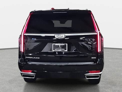 Used 2021 Cadillac Escalade ESV Premium Luxury image 6