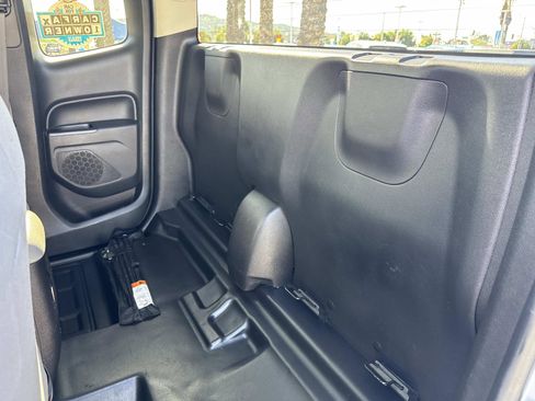 Used 2022 GMC Canyon Elevation Standard w/ Convenience Package image 16